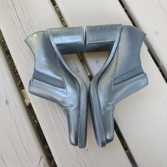 Vintage 90s y2k Square Toe Chunky Heel Black Leather Heeled Loafer Low Booties 7 - Picture 2 of 9